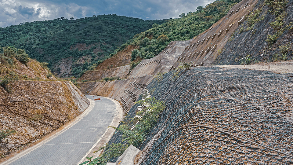 in_place_inclinometers_landslide_application_2_031c4a2e0